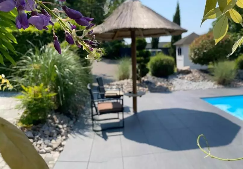 Les Rives Des Habsbourg