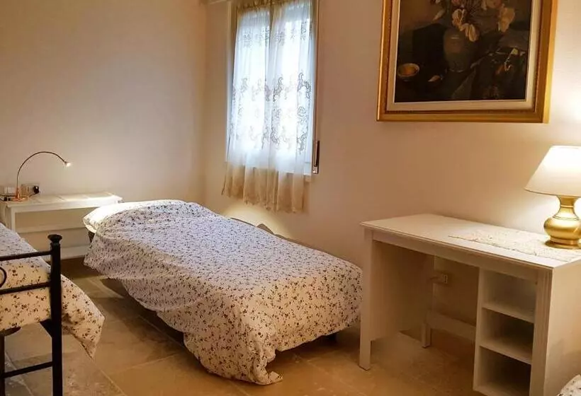 پانسیون Foresteria Borgo Delle Grazie