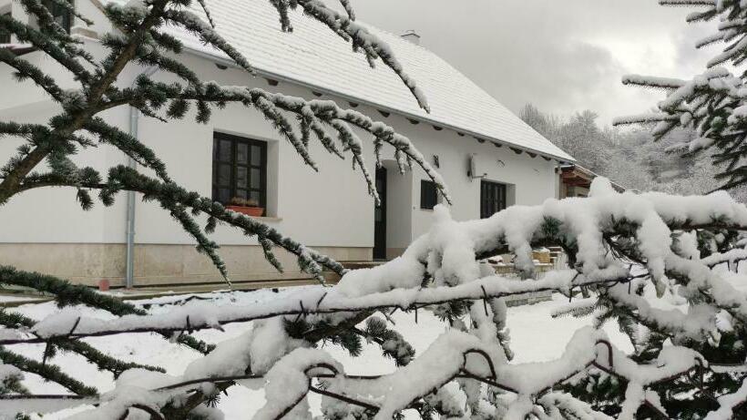 ペンション Gerecse Vendégház