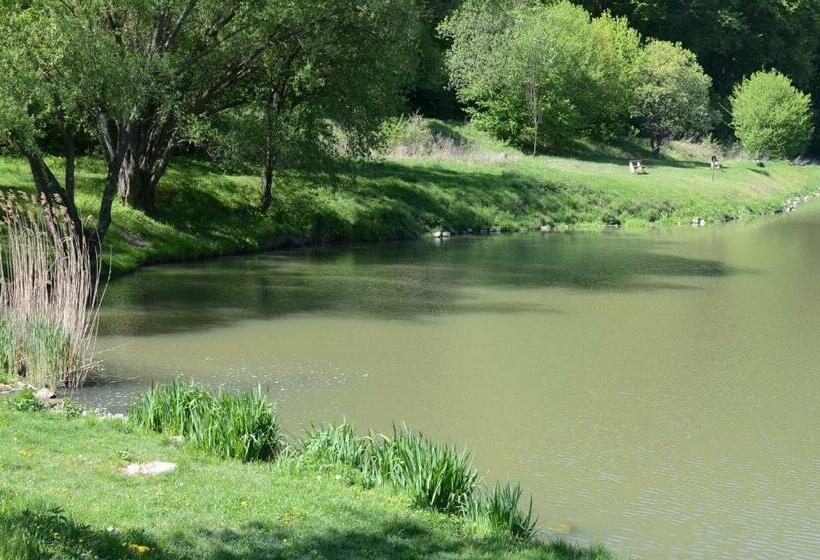 ペンション Gerecse Vendégház