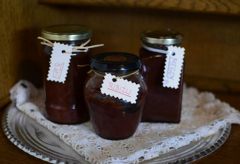 ペンション Gerecse Vendégház