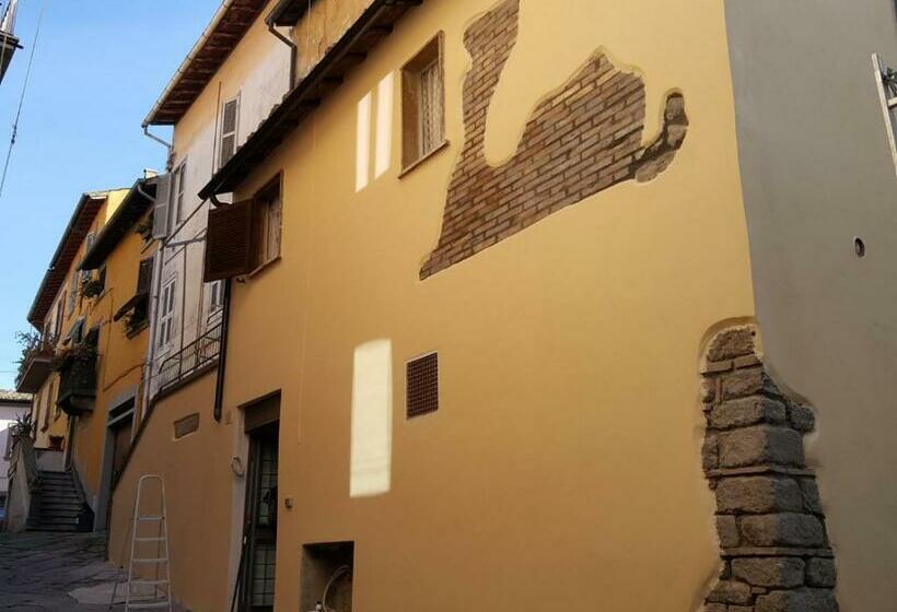 Pension (Hôtel basse catégorie) La Morra