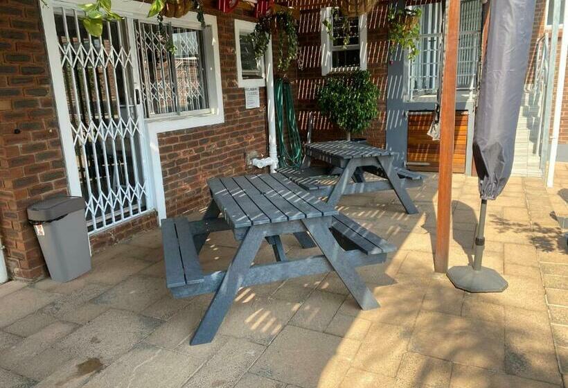 پانسیون Lofts On Lorna