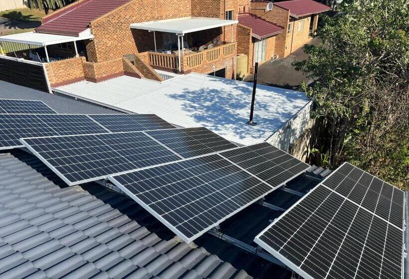 پانسیون Lofts On Lorna