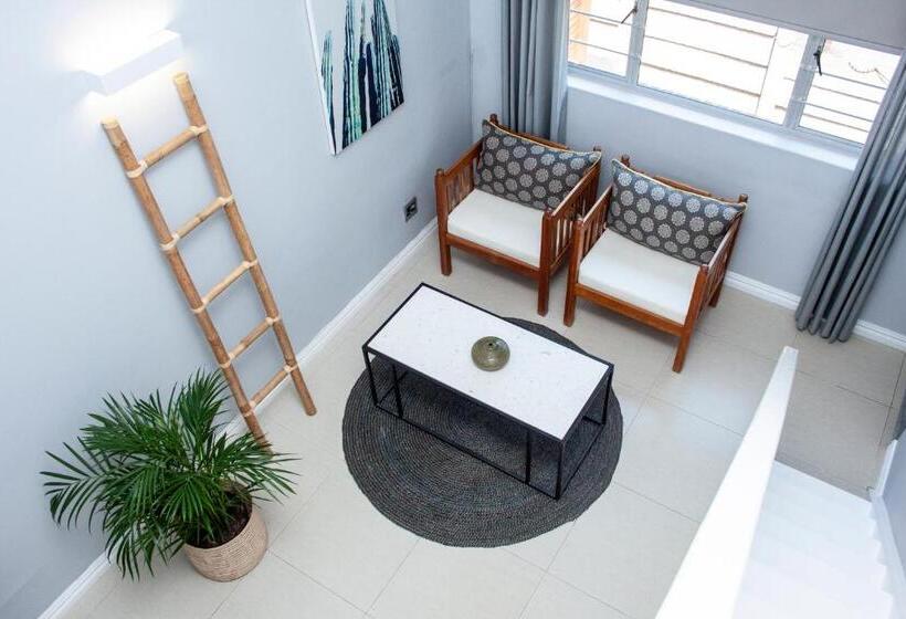 پانسیون Lofts On Lorna