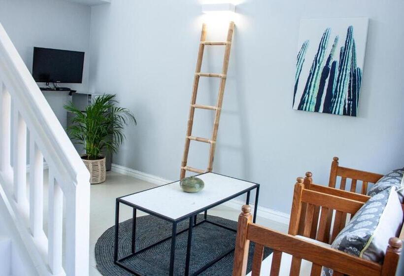 پانسیون Lofts On Lorna