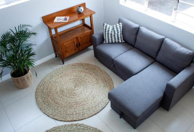 پانسیون Lofts On Lorna