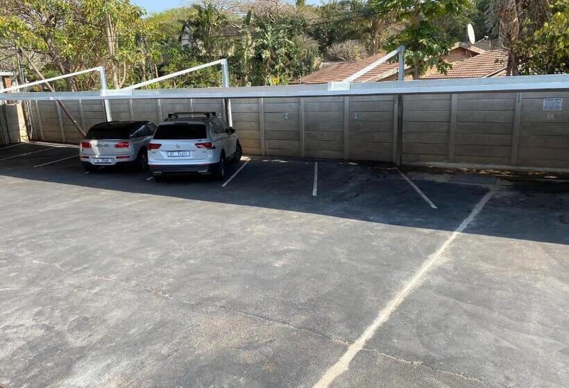 پانسیون Lofts On Lorna