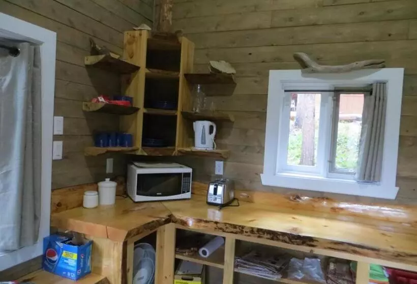 Aamiaismajoitus (B&B) La Maison Sous Les Arbres