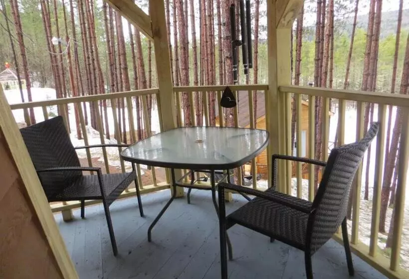 Aamiaismajoitus (B&B) La Maison Sous Les Arbres