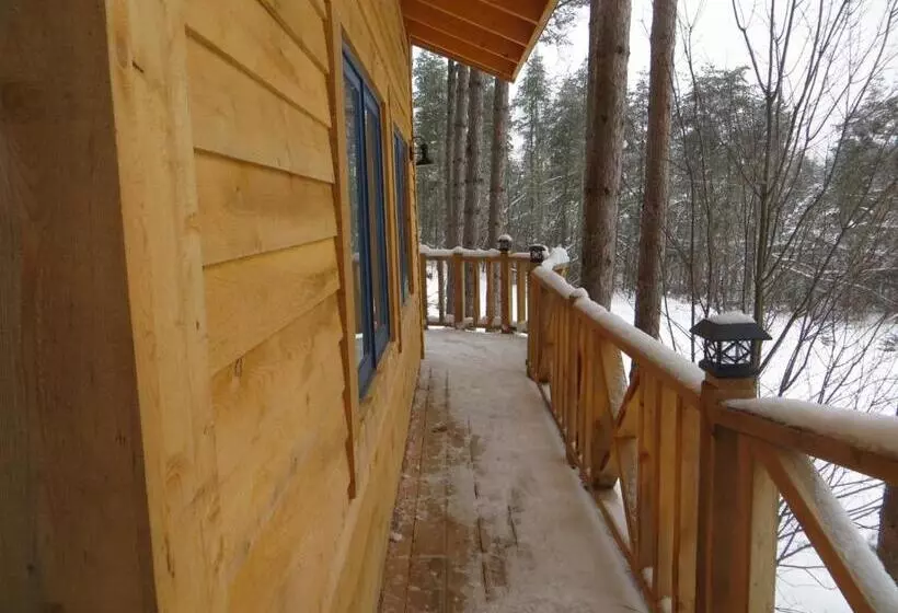 Aamiaismajoitus (B&B) La Maison Sous Les Arbres