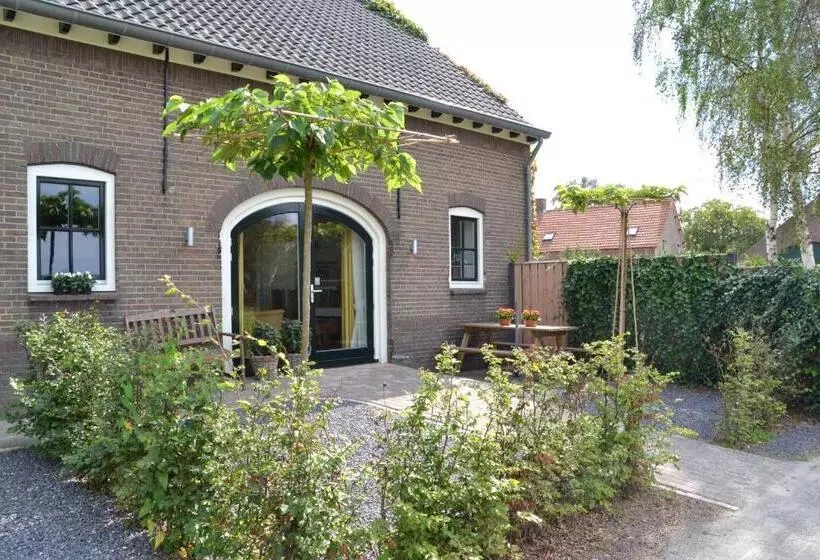 Aamiaismajoitus (B&B) Vijverhoef