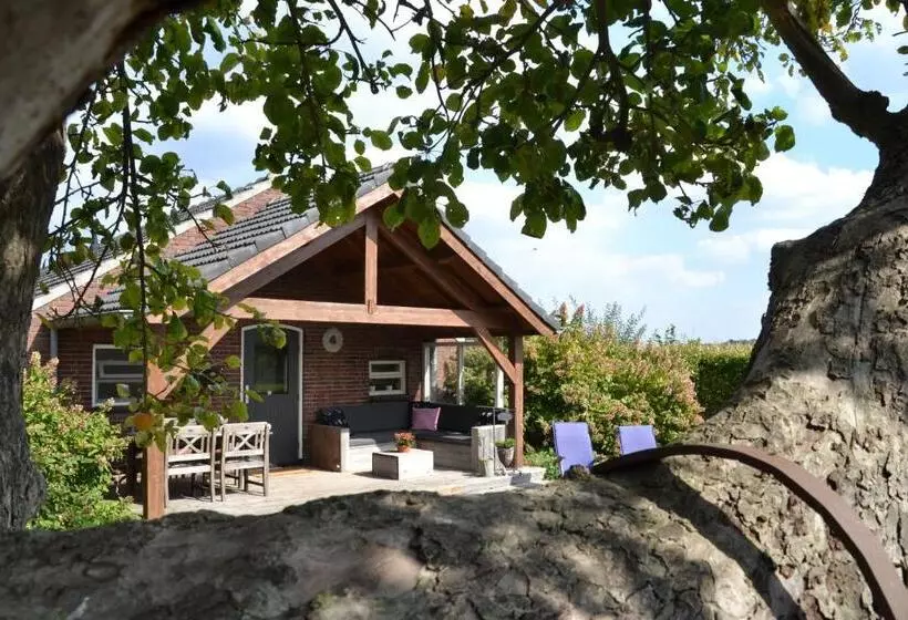 Aamiaismajoitus (B&B) Vijverhoef