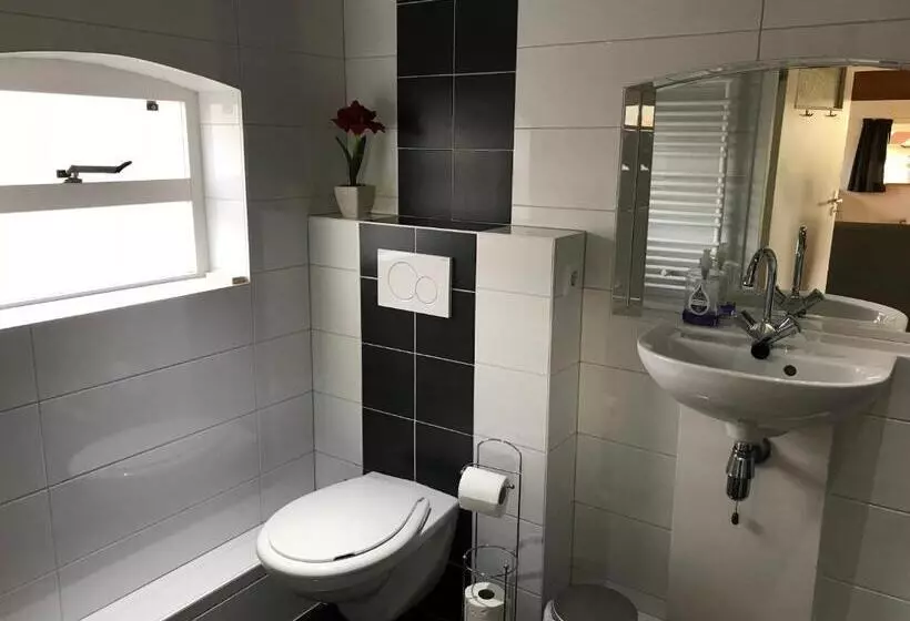 Aamiaismajoitus (B&B) Vijverhoef