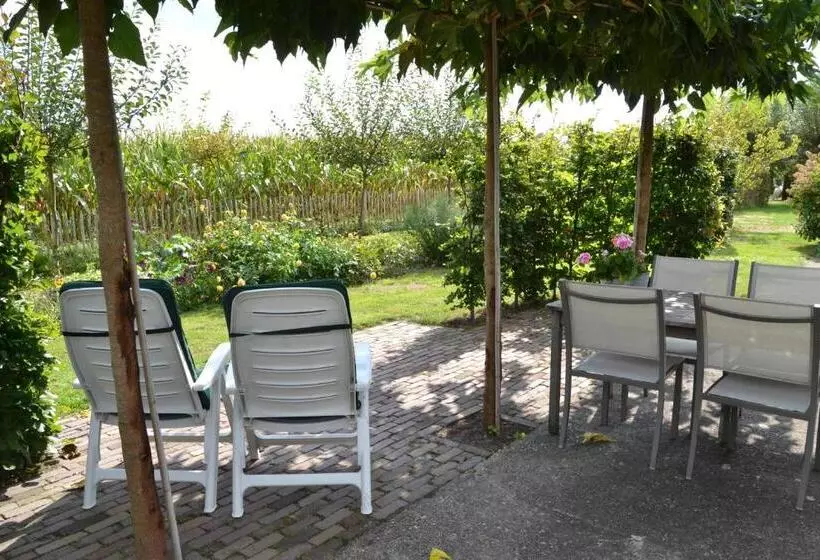 Aamiaismajoitus (B&B) Vijverhoef