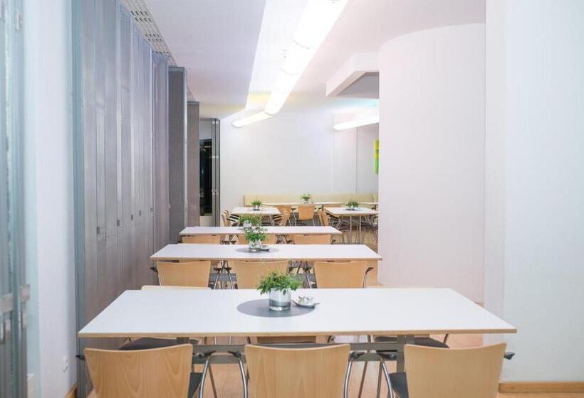 בית מלון כפרי Katholische Akademie Schwerte