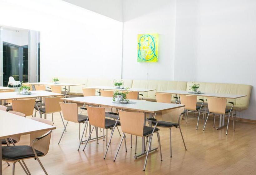 בית מלון כפרי Katholische Akademie Schwerte