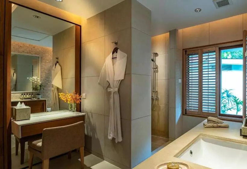 Lomakeskus Villa Macaque And Villa Languor