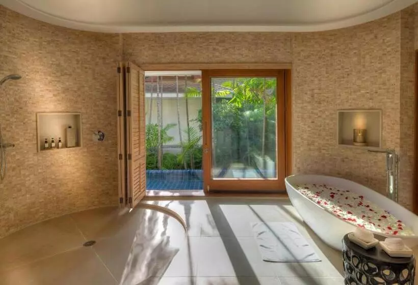 Lomakeskus Villa Macaque And Villa Languor