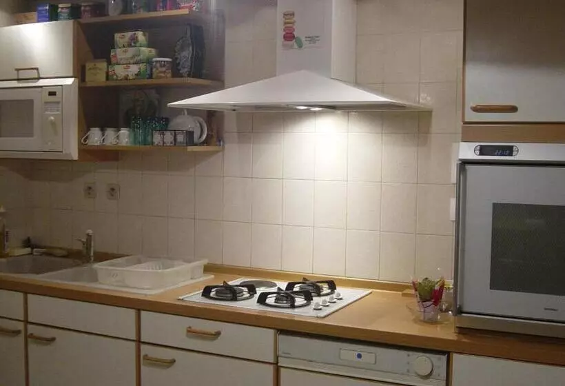 Aamiaismajoitus (B&B) Adonis Chambres D Hotes