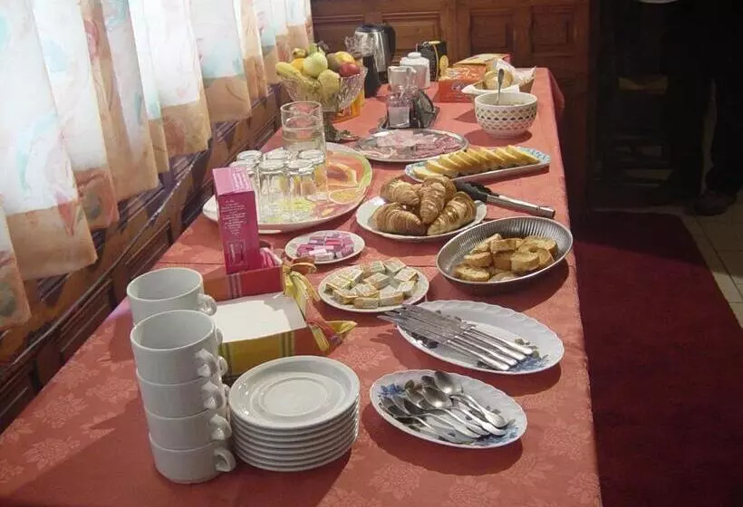 Aamiaismajoitus (B&B) Adonis Chambres D Hotes