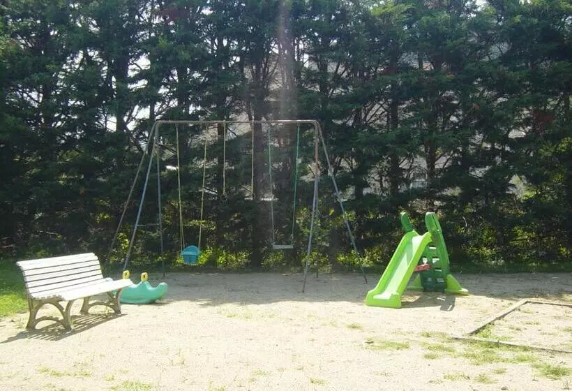 Aamiaismajoitus (B&B) Adonis Chambres D Hotes