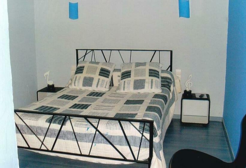 تختخواب و صبحانه Chambre D Hotes A Nérac