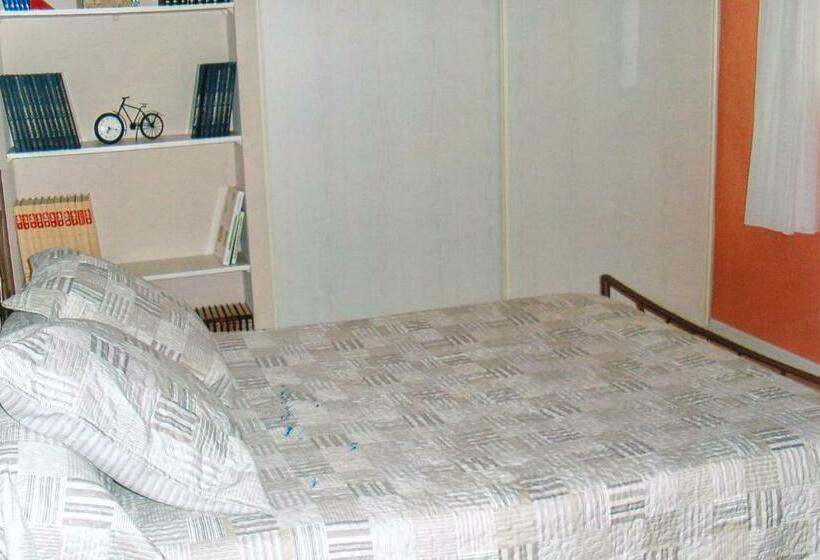 تختخواب و صبحانه Chambre D Hotes A Nérac