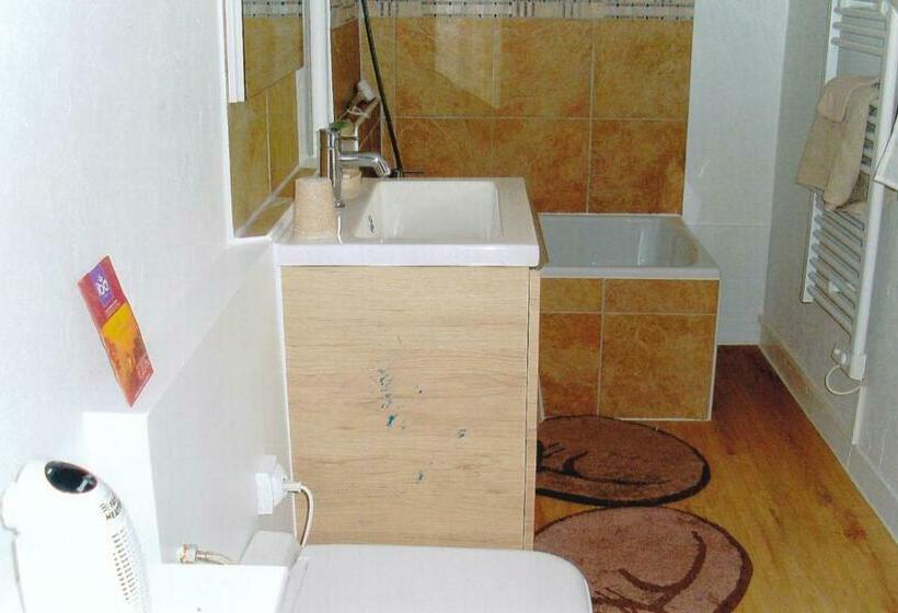 تختخواب و صبحانه Chambre D Hotes A Nérac