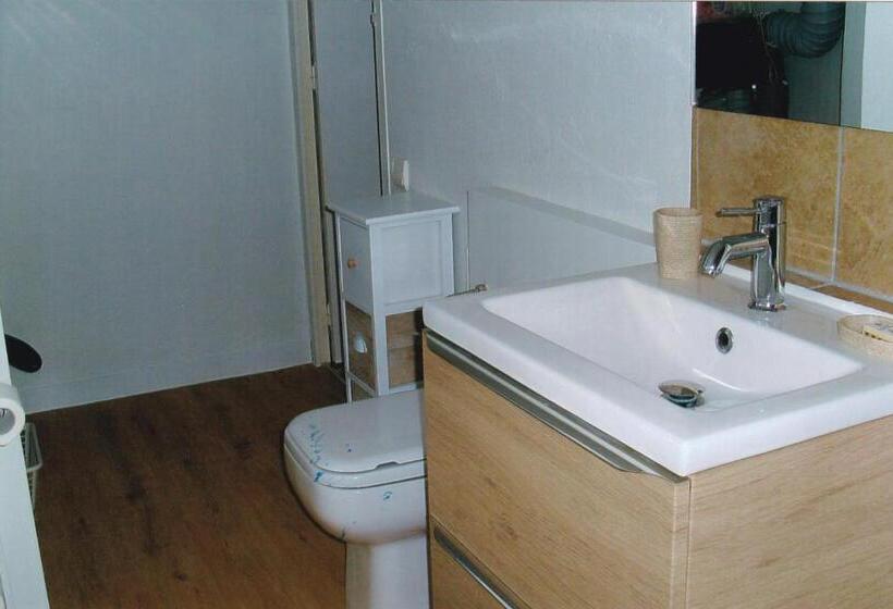 تختخواب و صبحانه Chambre D Hotes A Nérac