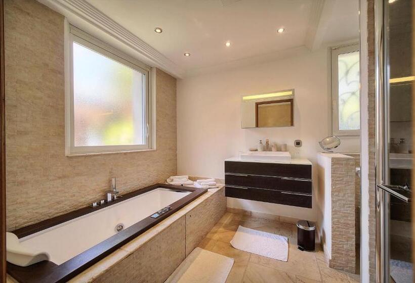 مبيت وإفطار Havre De Paix 5 étoiles Prestige Jacuzzi, Hammam, Sauna, Piscine Chauffée Mougins Cannes Grasse