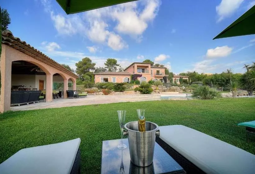 ベッドアンドブレックファースト Havre De Paix 5 étoiles Prestige Jacuzzi, Hammam, Sauna, Piscine Chauffée Mougins Cannes Grasse