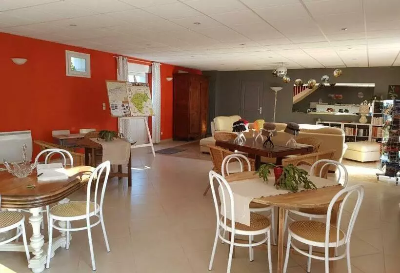 Aamiaismajoitus (B&B) Chambres Des Rosiers