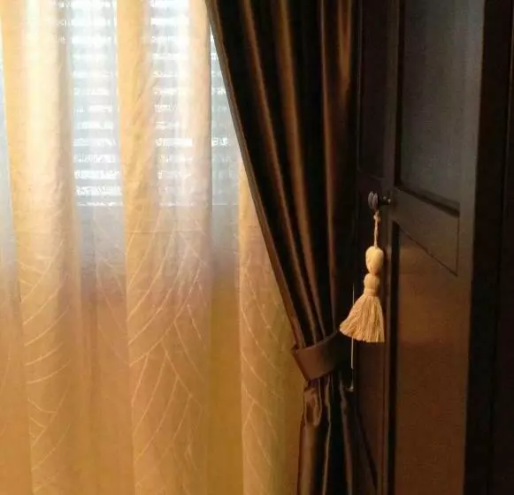 تختخواب و صبحانه Cherry House Bed&breakfast