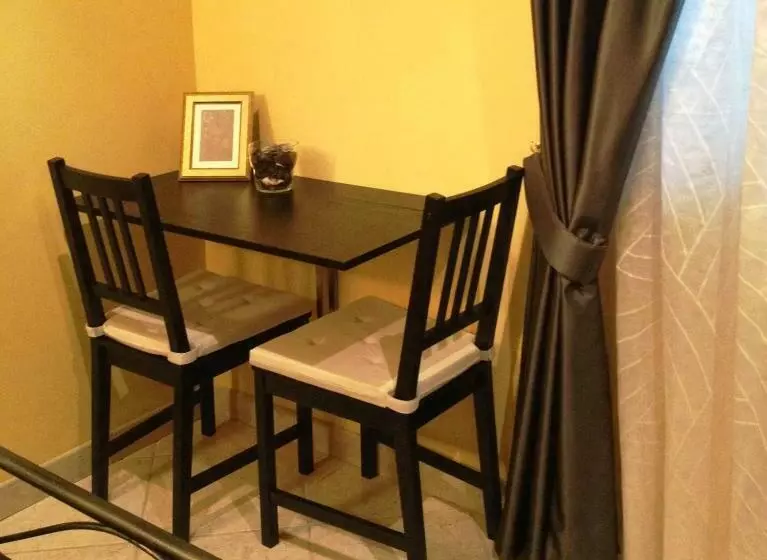 تختخواب و صبحانه Cherry House Bed&breakfast