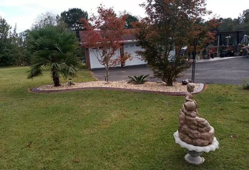 Aamiaismajoitus (B&B) Cozy Mobay