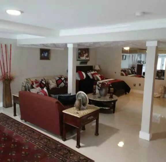 Aamiaismajoitus (B&B) Cozy Mobay