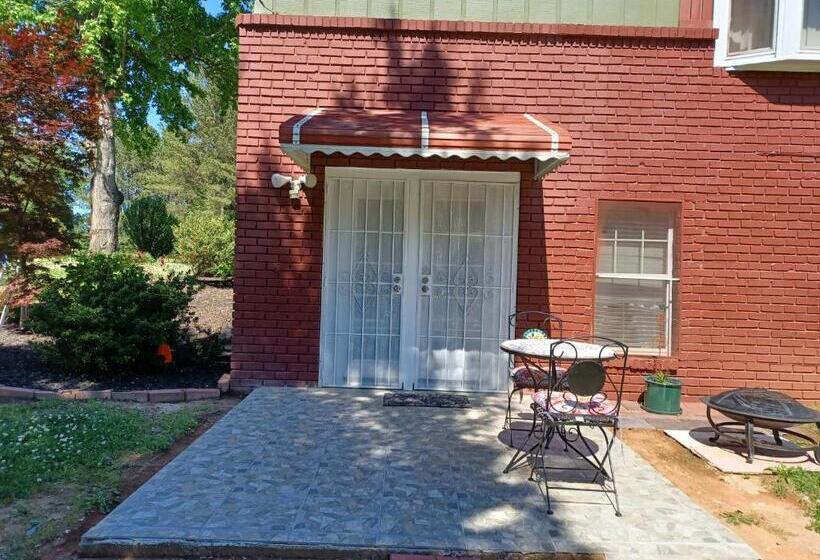 Bed and Breakfast Cozy Mobay