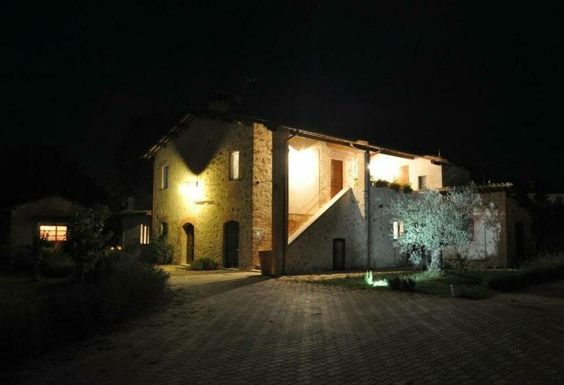 تختخواب و صبحانه Il Casale Dei Nonni