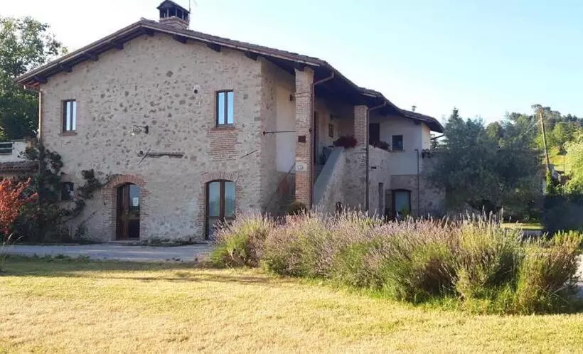 تختخواب و صبحانه Il Casale Dei Nonni