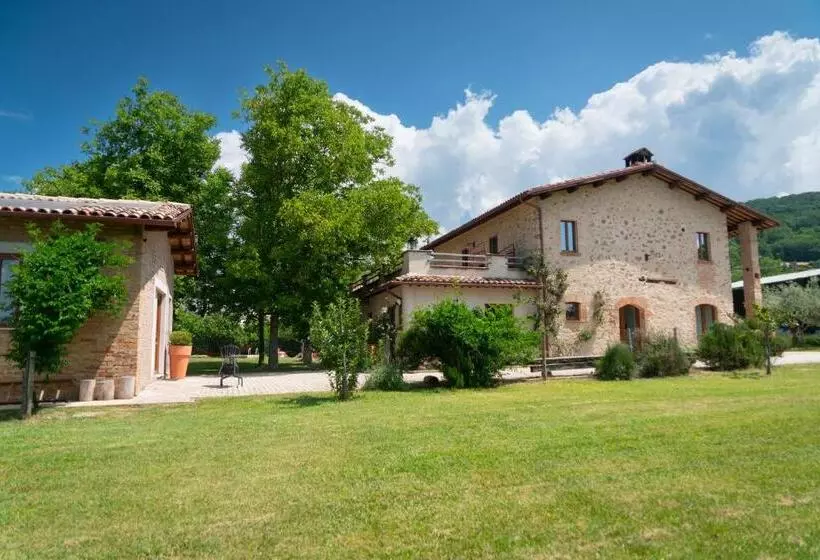 تختخواب و صبحانه Il Casale Dei Nonni