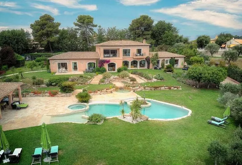 ベッドアンドブレックファースト Havre De Paix 5 étoiles Prestige Jacuzzi, Hammam, Sauna, Piscine Chauffée Mougins Cannes Grasse