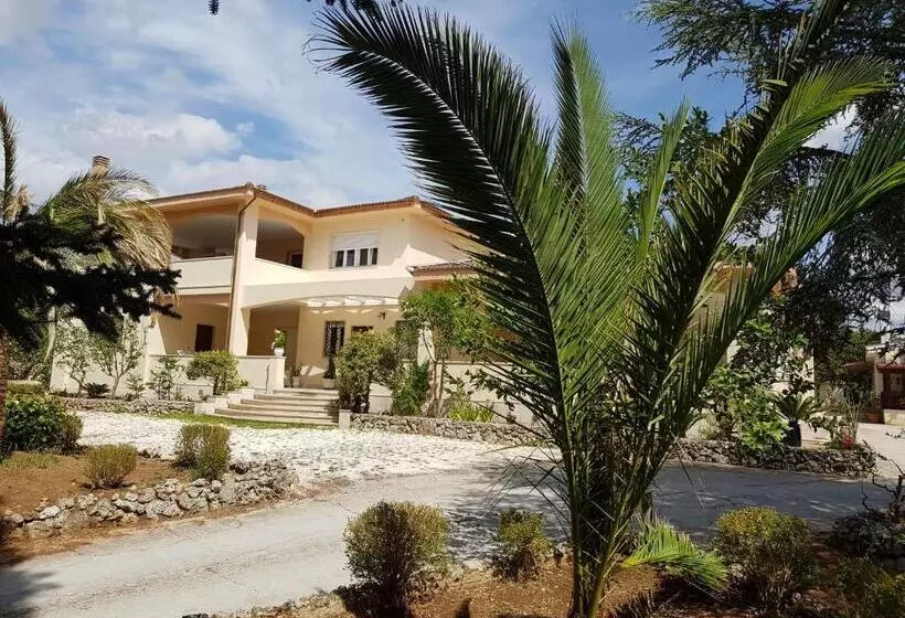 Aamiaismajoitus (B&B) Villa Venus Woods