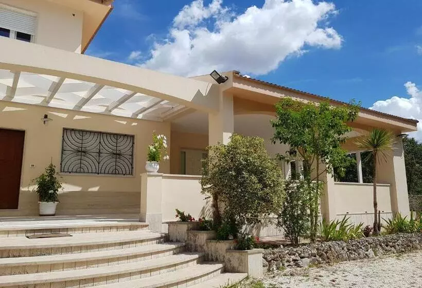 Aamiaismajoitus (B&B) Villa Venus Woods