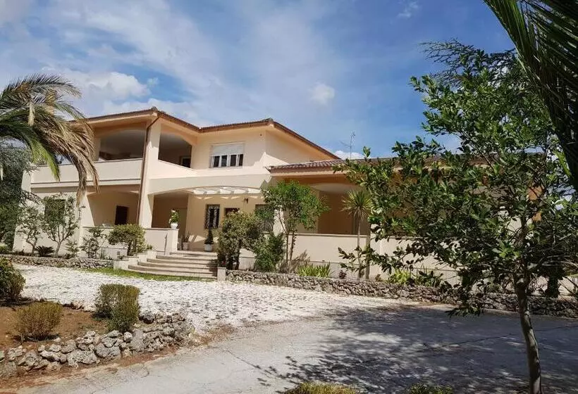 Aamiaismajoitus (B&B) Villa Venus Woods