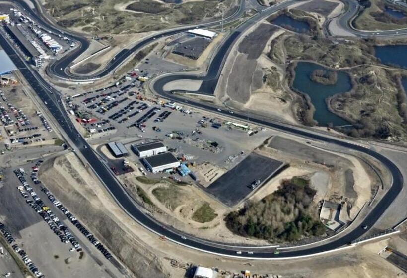 ペンション Evy S Place