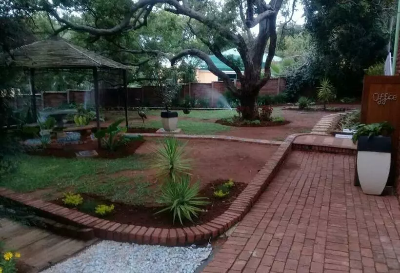 پانسیون Shalamanzi Lodge