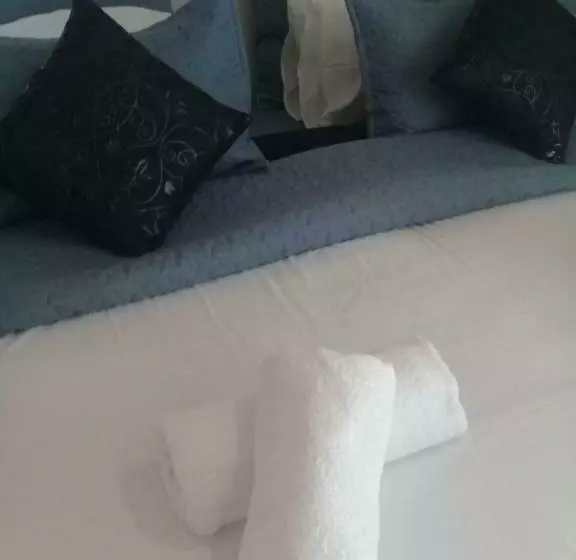 پانسیون Shalamanzi Lodge