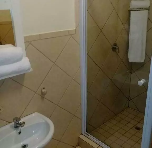 پانسیون Shalamanzi Lodge