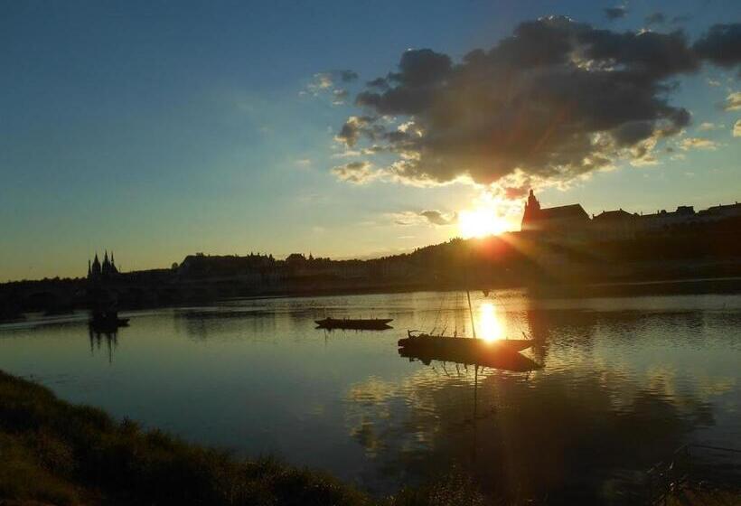 تختخواب و صبحانه L Orme Seul, Maison D Hôtes